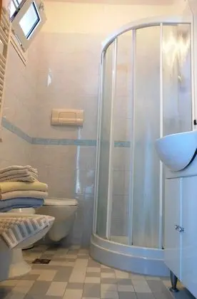 Büyük Yataklı Tek Kişilik Oda