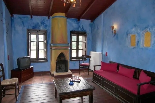 Süit, Şömine, Dağ Manzaralı