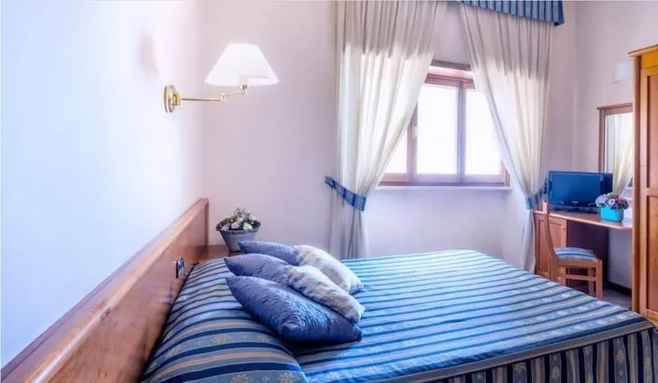 Comfort Tek Büyük veya İki Ayrı Yataklı Oda