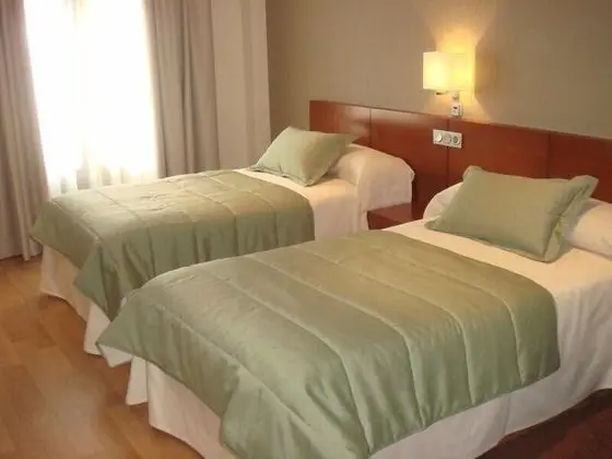 Tek Büyük veya İki Ayrı Yataklı Oda