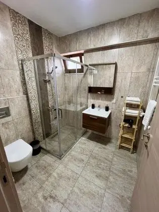 Aile Suiti, Deniz ve Dağ Manzaralı, Balkonlu