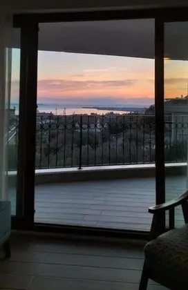 Aile Suiti, Deniz ve Dağ Manzaralı, Balkonlu