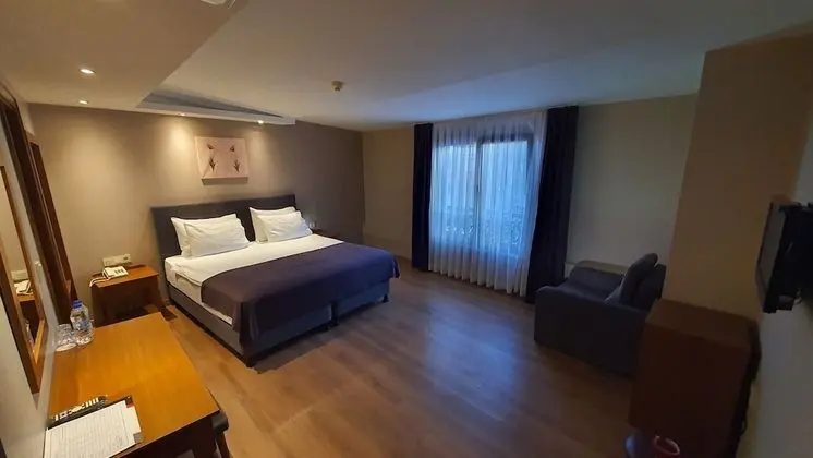 Standard Tek Büyük Yataklı Oda
