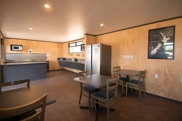 Standard Kulübe (2PAX, shared amenities)