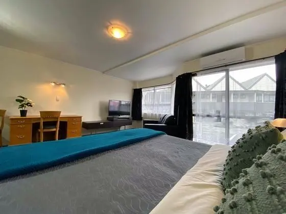 Stüdyo (Corporate Studio)