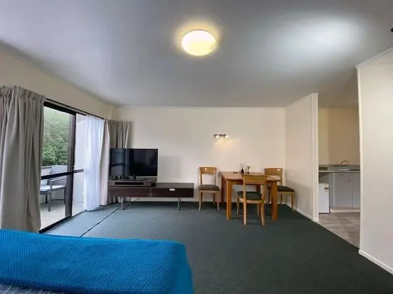Stüdyo (Corporate Studio)