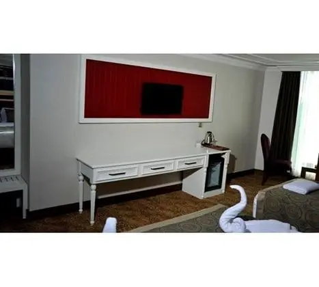 Triple,Şehir Manzaralı