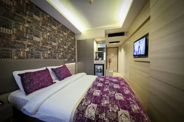 Çift Kişilik, Şehir Manzaralı