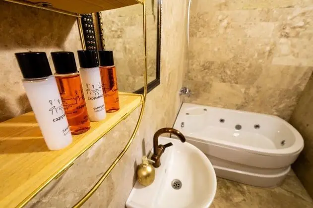 Deluxe Oda, Avlu Manzaralı, Jakuzili
