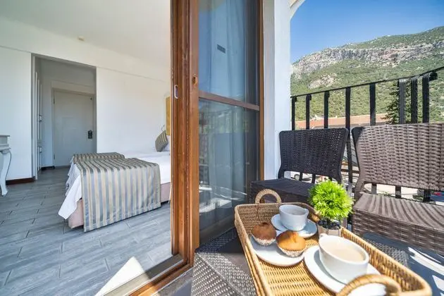 https://images.etstur.com/imgproxy/resize/2560x1440/files/images/hotelImages/etsrooms/515552/Ata_Lagoon_Beach_Hotel_20250617161720_4.jpeg