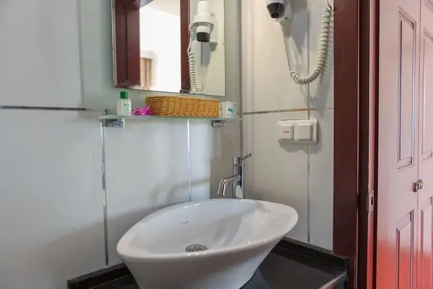 Business Tek Büyük Yataklı Oda