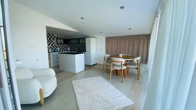 Villa, Deniz ve Doğa Manzaralı, 2. Kat