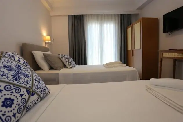 Standart Oda, Şehir veya Dağ Manzaralı, Fransız Balkonlu
