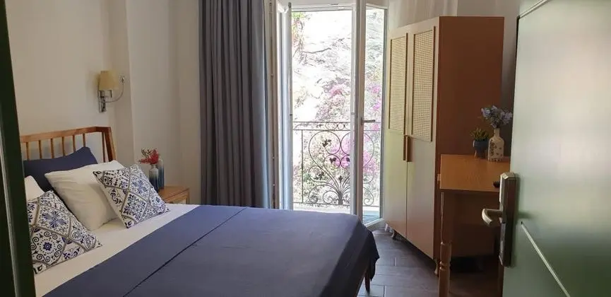 Standart Oda, Şehir veya Dağ Manzaralı, Fransız Balkonlu