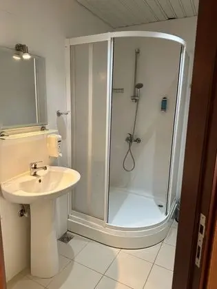 Manzaralı Balkonlu Standart çift kişilik oda