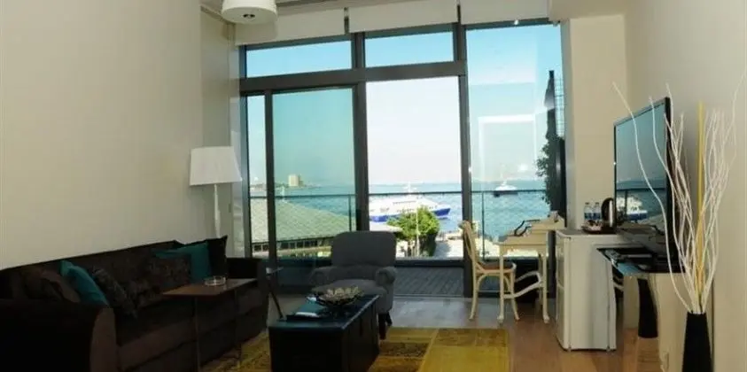 Apartment Family Oda Deniz Manzaralı
