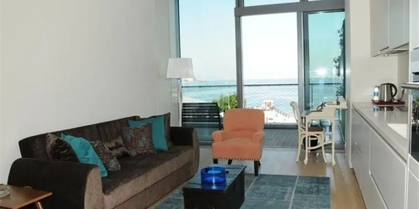 Apartment Family Oda Deniz Manzaralı