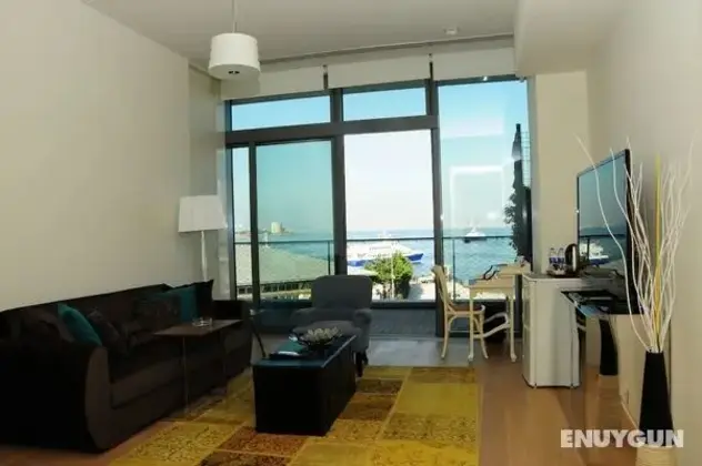 Apartment Family Oda Marina Manzaralı