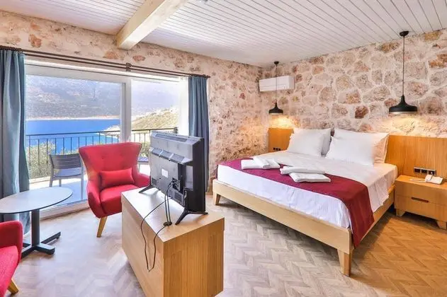 Stone Oda, Deniz Manzaralı, Balkonlu