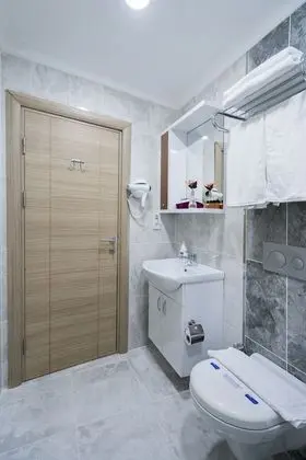 Deluxe Room, 1 Queen Bed, Non Smoking