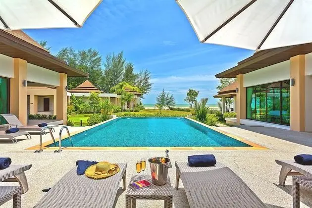 Luxury Villa, 3 Yatak Odası, Kişiye Özel Havuzlu, Denize Sıfır