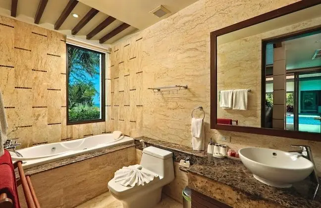 Luxury Villa, 3 Yatak Odası, Kişiye Özel Havuzlu, Denize Sıfır
