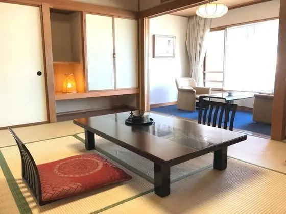 Superior Oda, Sigara İçilebilir (Japanese-style)
