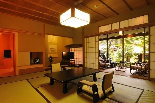 Traditional Oda