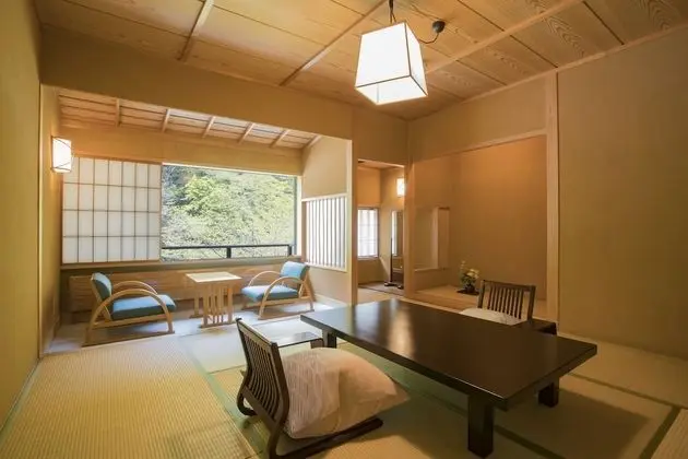 Comfort Oda, Sigara İçilebilir (For 2 People, HIIRAGI)