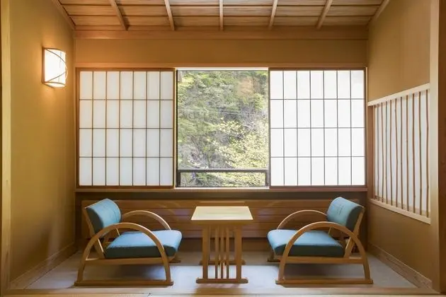 Comfort Oda, Sigara İçilebilir (For 2 People, HIIRAGI)