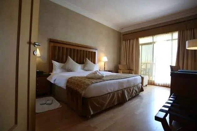 DELUXE SEA VIEW KING