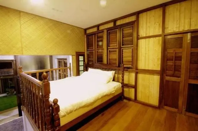 House (3 Bedroom and 1 Master Bedroom)
