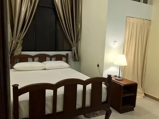 House (3 Bedroom and 1 Master Bedroom)