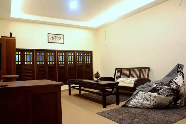 House (3 Bedroom and 1 Master Bedroom)