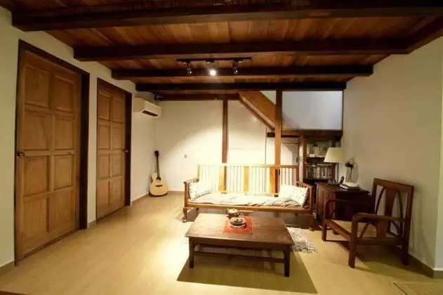 House (3 Bedroom and 1 Master Bedroom)