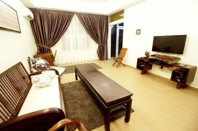 House (3 Bedroom and 1 Master Bedroom)