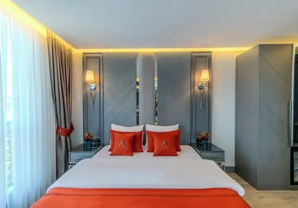 Deluxe Tek Büyük veya İki Ayrı Yataklı Oda