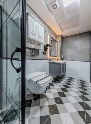 Deluxe Üç Kişilik Oda