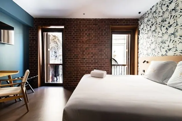 Tek Büyük Yataklı Oda, Balkon