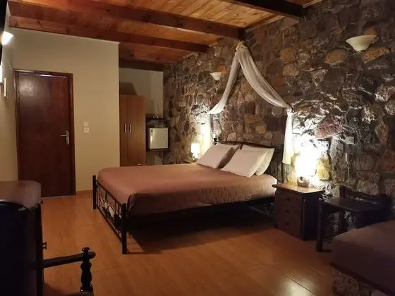 Superior Üç Kişilik Oda, Havuz Kullanımı, Avlu Manzaralı