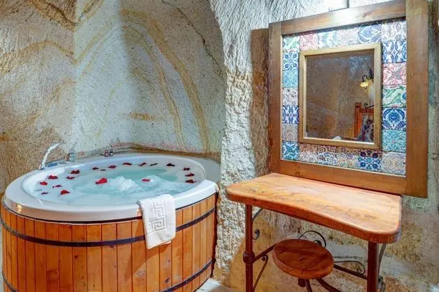 107 KİNG DELÜXE ROOM