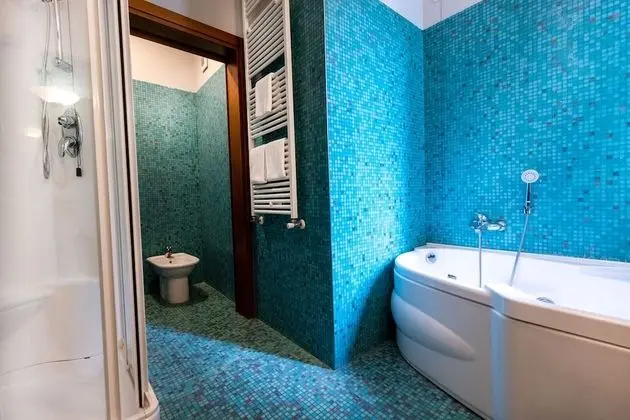 Superior Dört Kişilik Oda, Balkon, Göl Manzaralı