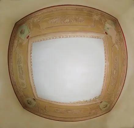 Dört Kişilik Oda, Şehir Manzaralı
