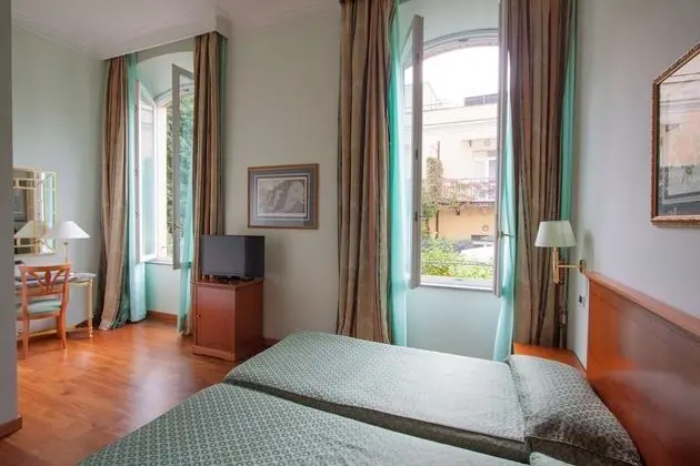 İki Ayrı Yataklı Oda, 2 Tek Kişilik Yatak