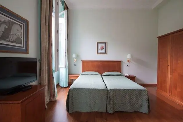 İki Ayrı Yataklı Oda, 2 Tek Kişilik Yatak