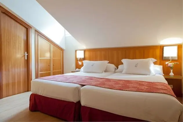 Tek Büyük Yataklı Oda