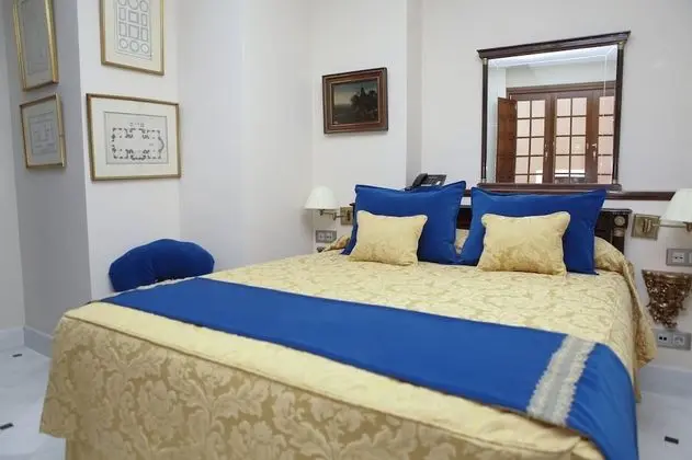 Standard Tek Büyük Yataklı Oda