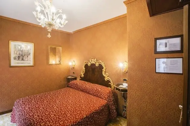 Classic Tek Büyük veya İki Ayrı Yataklı Oda