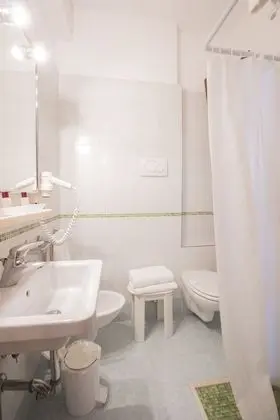 Classic Tek Büyük veya İki Ayrı Yataklı Oda