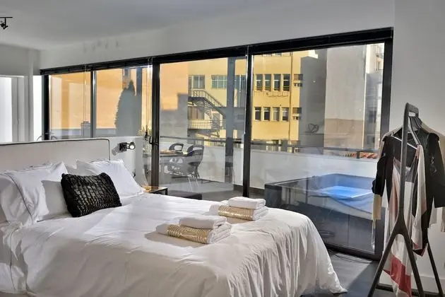 Senior Çatı Katı (Loft) (Acropolis View)
